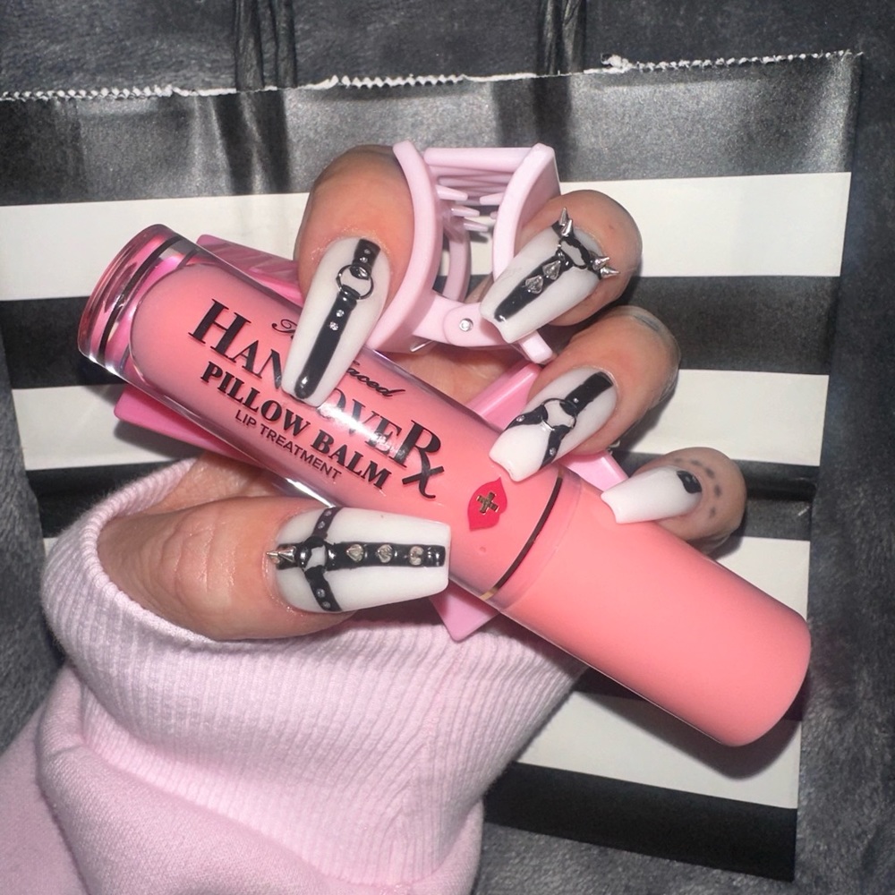 Too Faced Hangover Pillow Balm